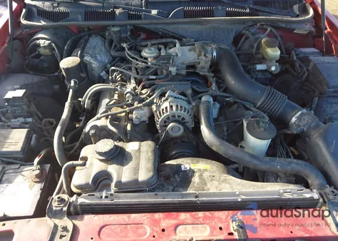 1998 Mercury Grand Marquis z USA, uszkodzony, nr VIN 2MEFM75W6WX612653